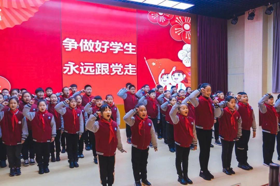 3000块衣服试了没买,店员霸气怼女子:买不起别试,我不无偿服务